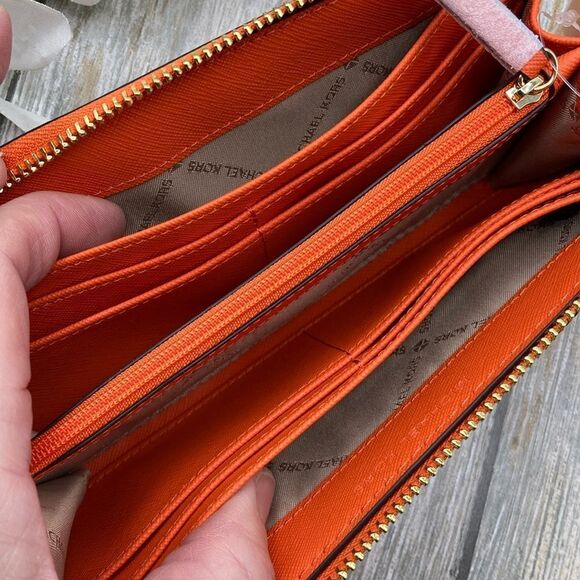 Michael Kors Jet Set Travel Large Saffiano Leather Quarter-Zip Wallet Bag Purse - Picture 6 of 10